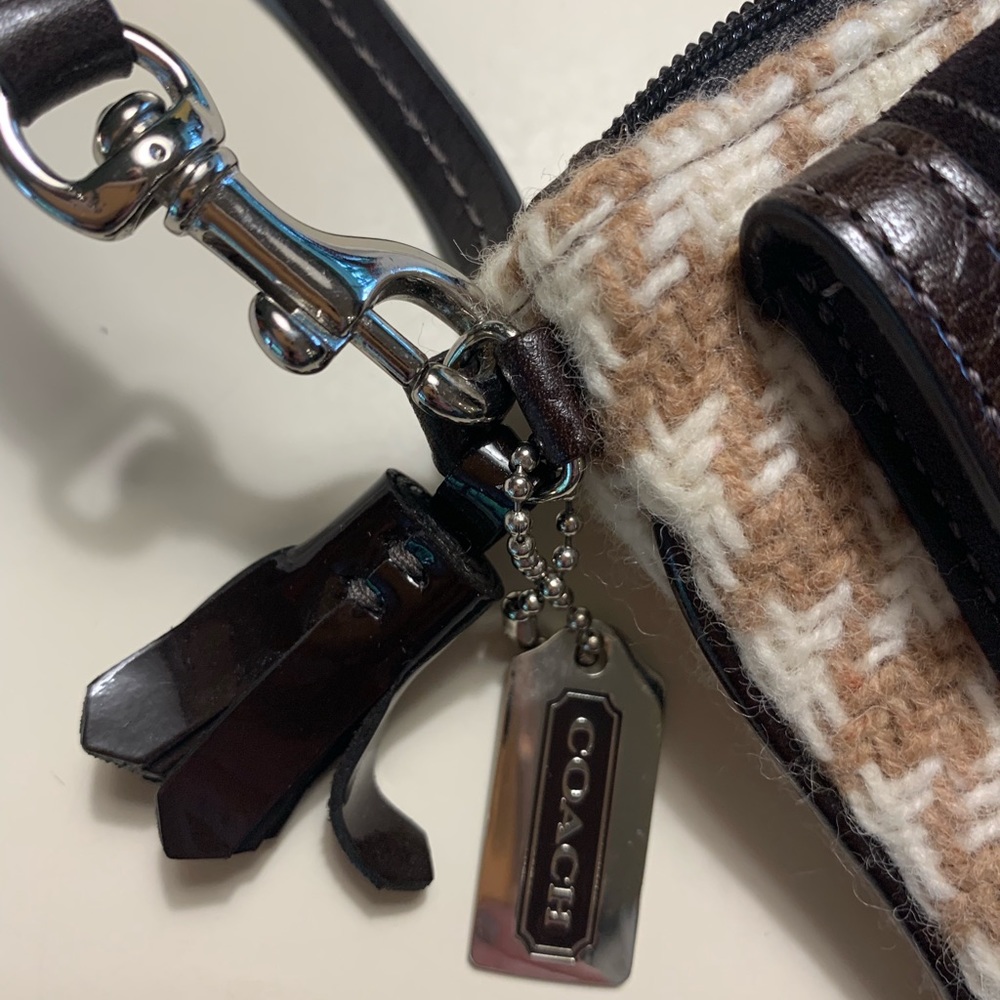 Coach Houndstooth Pattern Wristlet - image 6